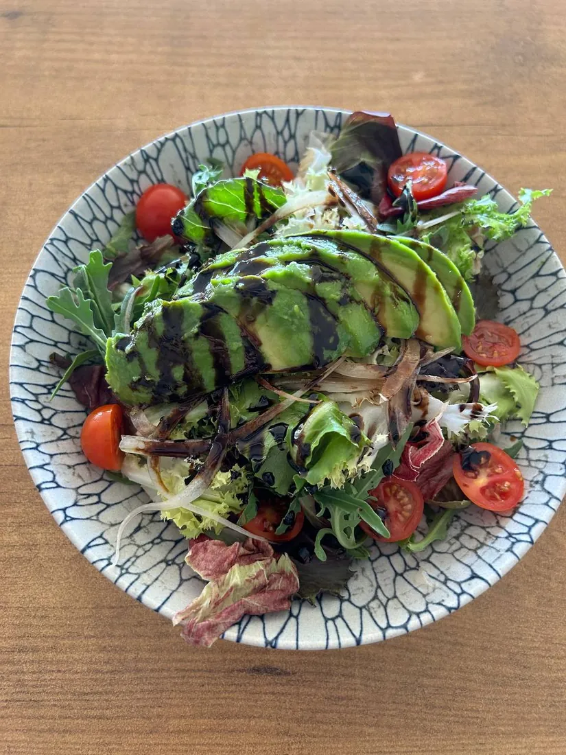 Ensalada con aguacate de Aroma de Mar, Badalona